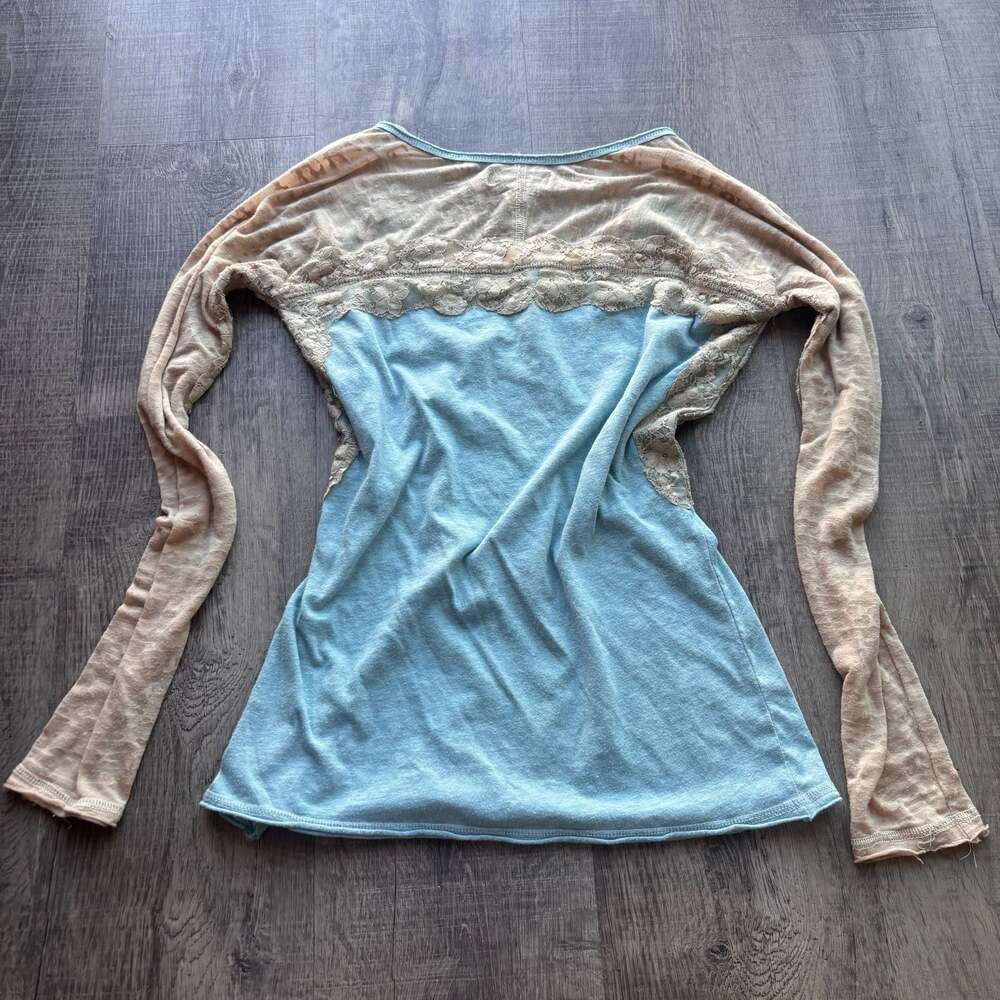 Silver Jeans Co. Blue and Beige Lace Trim Long Sleeve Henley Top Size M - Picture 4 of 4